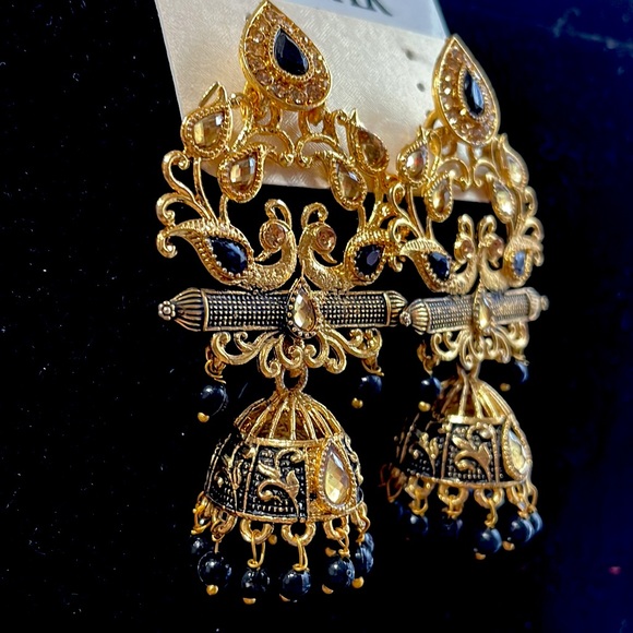 Jhalak beautiful earrings - Picture 2 of 3